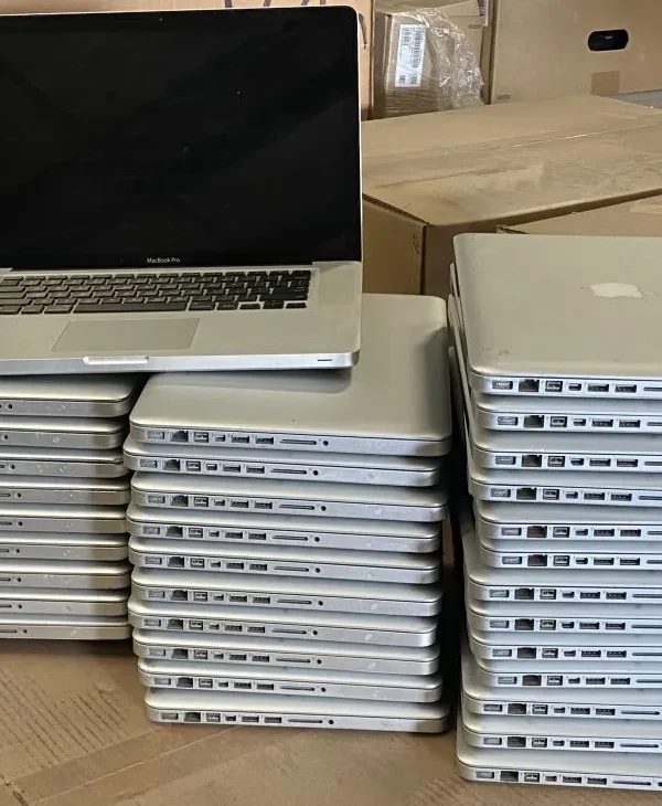 APPLE MACBOOK LOT